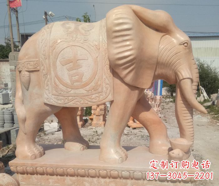 桂林晚霞红吉祥如意门口大象石雕 (2)