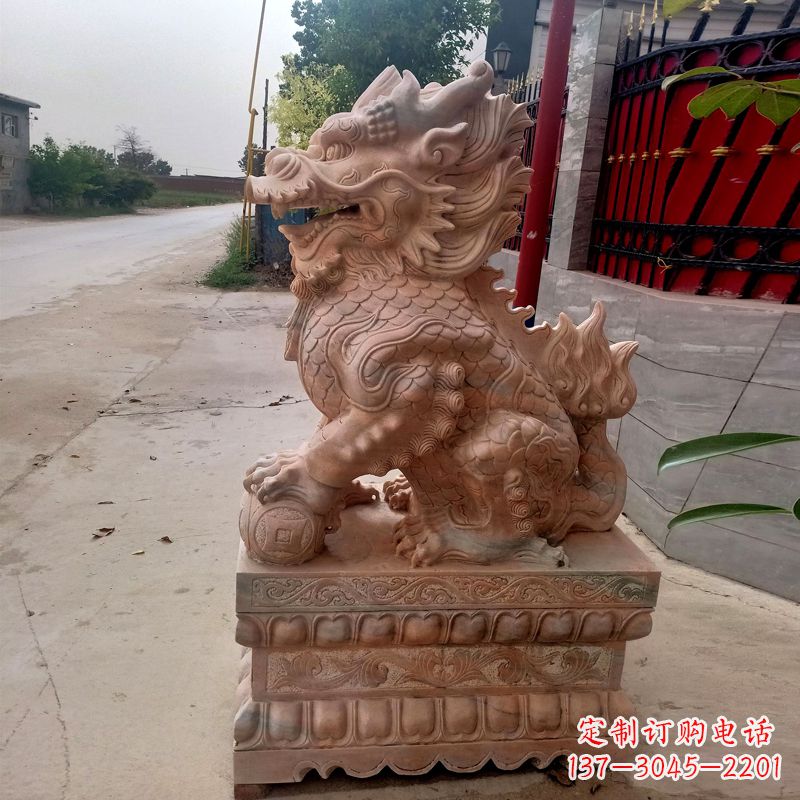 桂林晚霞红麒麟石雕