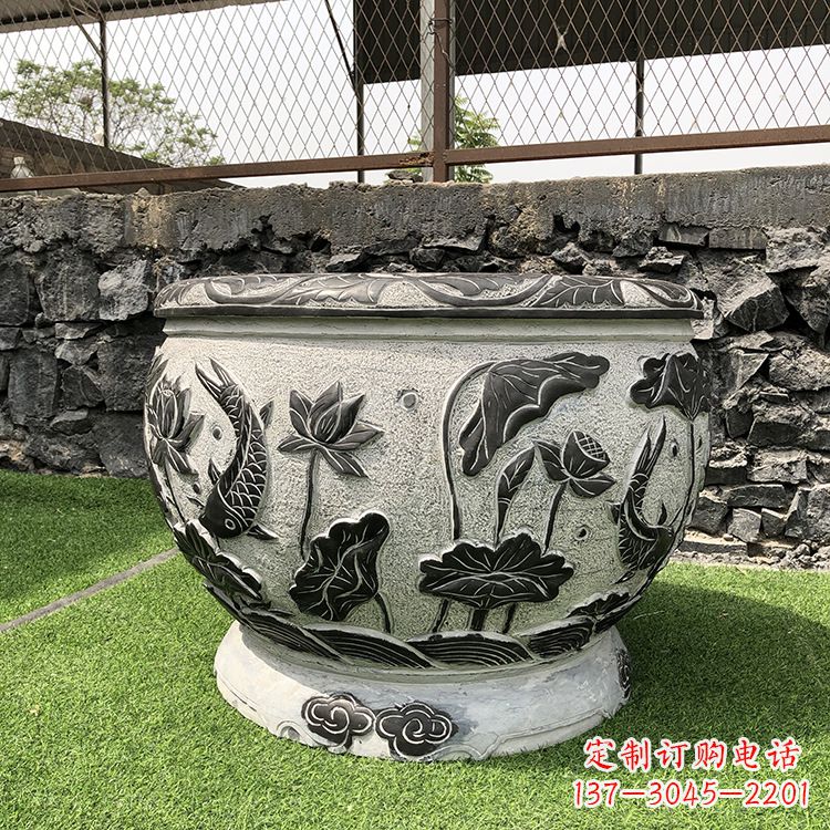桂林鱼纹水缸石雕