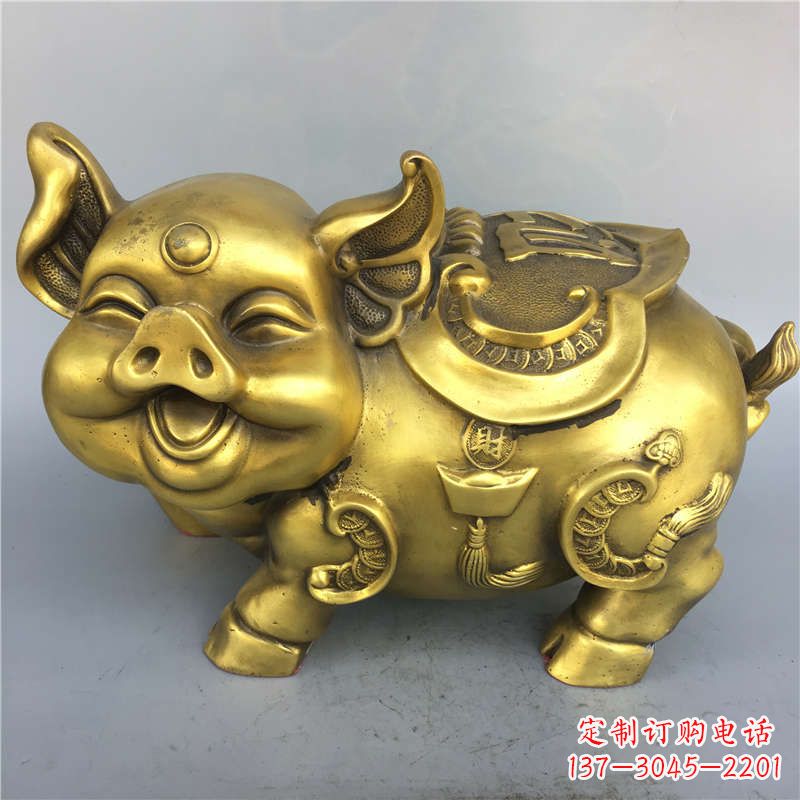 桂林招财卡通猪铜雕-企业商场美陈动物生肖风水雕塑摆件