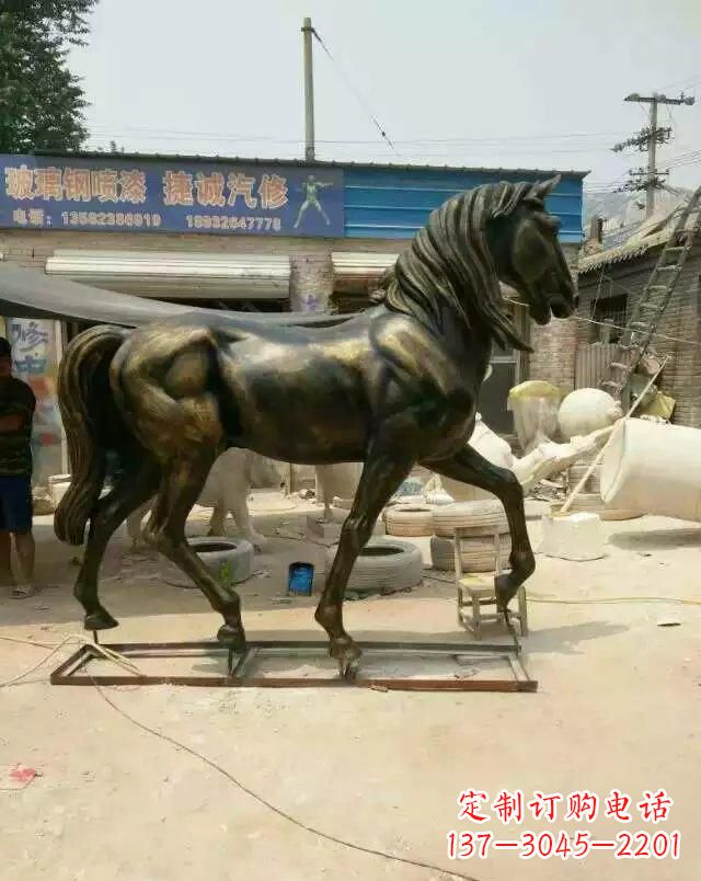 桂林铸铜马雕塑